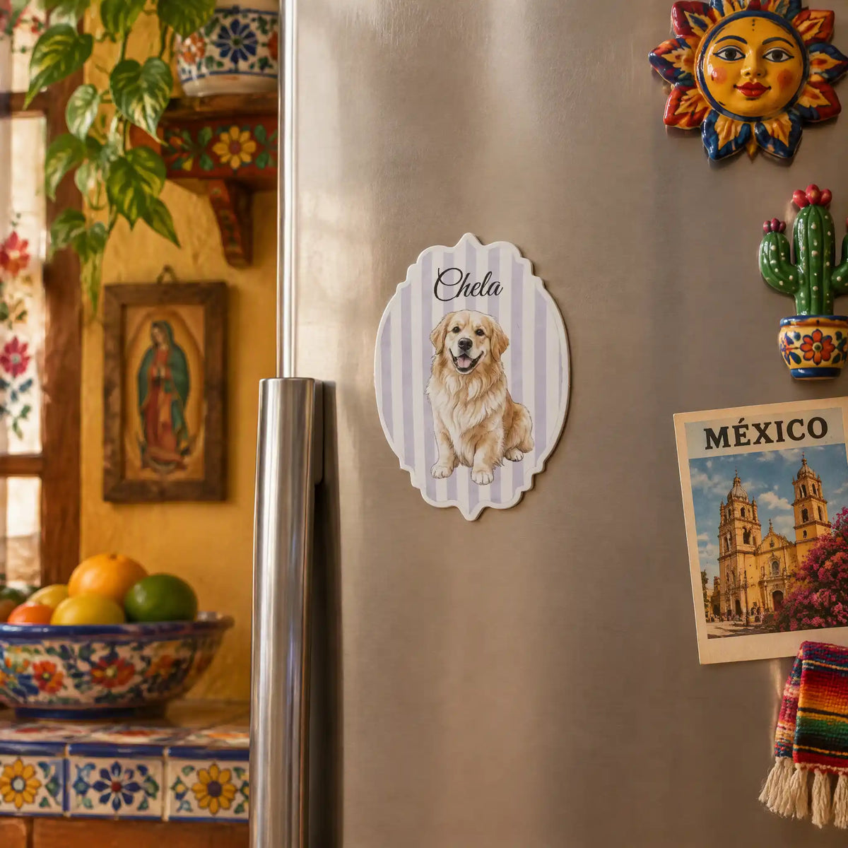 Tus momentos favoritos con foto y nombre sobre un diseño a rayas – Imán personalizado para refrigerador